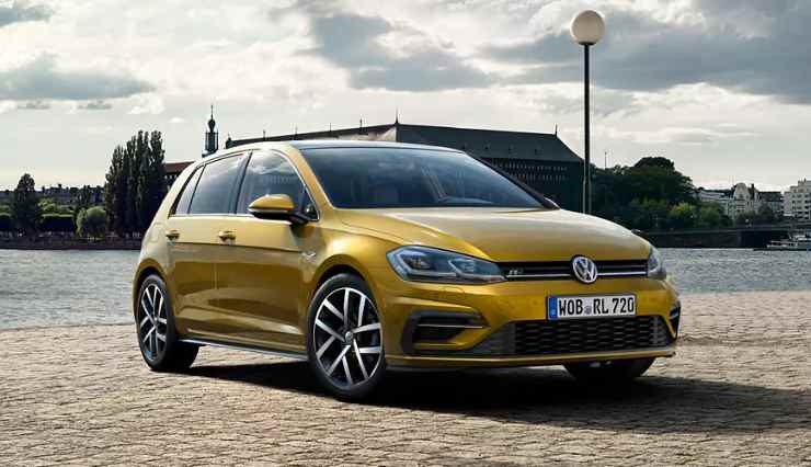 Volkswagen Golf addio pazzesco