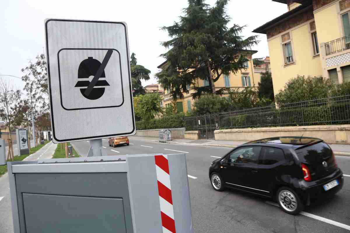 Multe per autovelox, cosa fare per evitare stangate e salvare il portafoglio