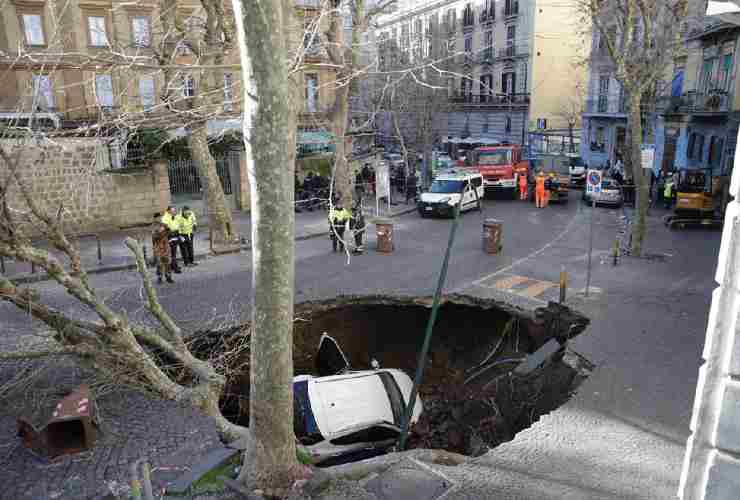 Voragine Napoli, l'incidente è surreale